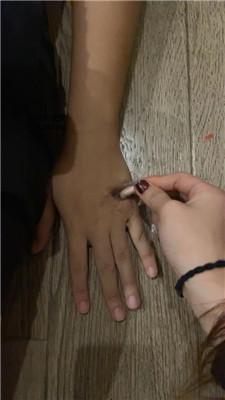 沐沐大大小白鞋白袜踩虐/脚下喂食/吃烟灰喝圣水 JS241117-26