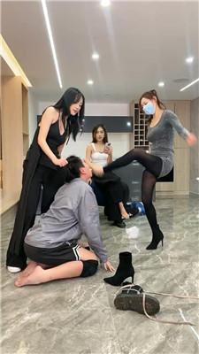 麋鹿银儿3女S天花板耳光踢头 bf47117