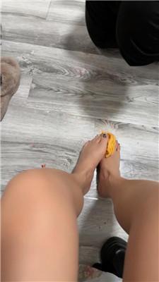 子熙大人玉足碾压踩踏喂食 bf47099