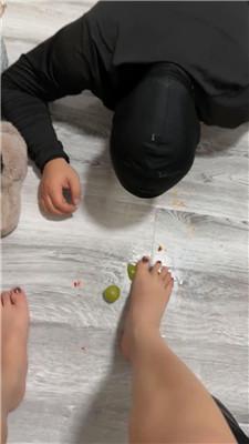 子熙大人玉足碾压踩踏喂食 bf47099