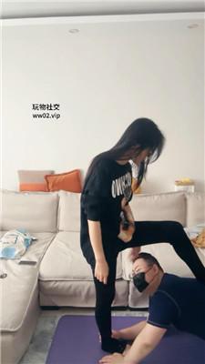 埋汰运动后玉足踩虐教练奴 bf47092