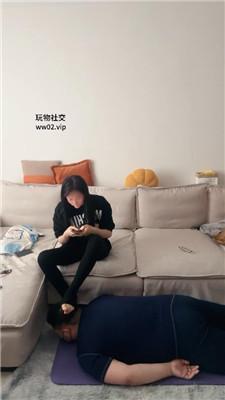 埋汰运动后玉足踩虐教练奴 bf47092