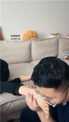 埋汰运动后玉足踩虐教练奴 bf47092