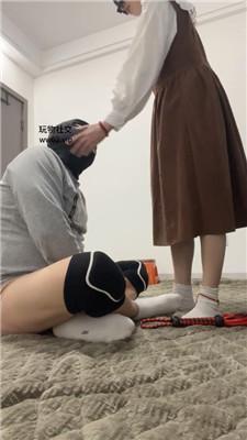 姗姗戒尺鞭打sp/白袜脚踩地毯 JS241116-20