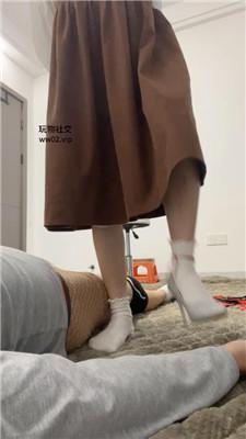 姗姗戒尺鞭打sp/白袜脚踩地毯 JS241116-20