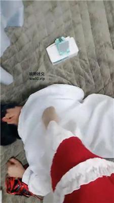 阿霞圣诞女神鞭打下贱家奴 JS241117-9