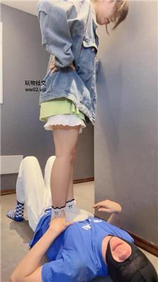 狗哥素人S-长靴白袜踩虐犯贱奴 bf47104