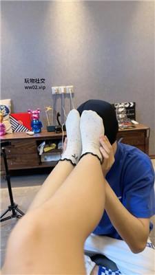 狗哥素人S-长靴白袜踩虐犯贱奴 bf47104