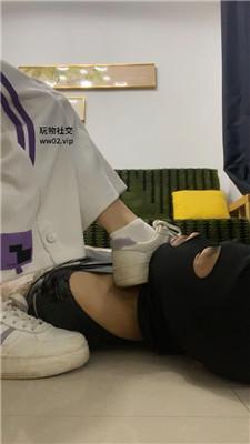 艾黎掐脖窒息/小白鞋棉袜踩虐/脚插嘴 bf47107