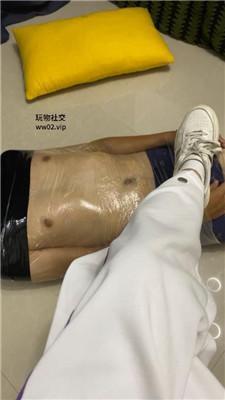 艾黎掐脖窒息/小白鞋棉袜踩虐/脚插嘴 bf47107