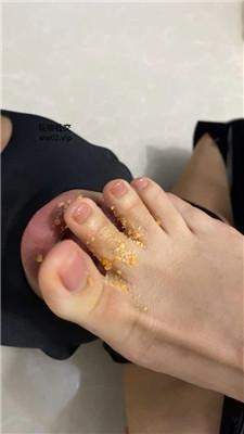 艾黎掐脖窒息/小白鞋棉袜踩虐/脚插嘴 bf47107