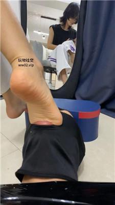 艾黎掐脖窒息/小白鞋棉袜踩虐/脚插嘴 bf47107