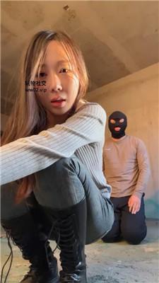 【爱秀套图】【缈缈】户外荒地-清理脏长靴/踢踹/脚下喂食bf47102