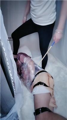 柠檬保鲜膜全包-藤条鞭子虐打-踩踏 JS241115-33