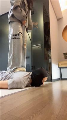 萱萱子吃烟灰/闻超臭棉袜/脏鞋全体重踩踏 bf47039