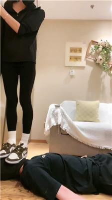 狸狸跪舔鞋底/洗脚水窒息/踩踏裸足碾脸 bf47054