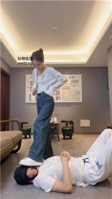 狗哥气质女神素人S-小白鞋白袜踩/臭脚捂脸窒息 bf47063