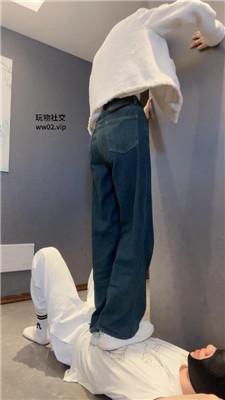 狗哥气质女神素人S-小白鞋白袜踩/臭脚捂脸窒息 bf47063