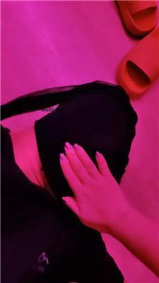 【爱秀套图】【魅尊】妖艳调教室-高跟踩虐地毯奴JS241115-42