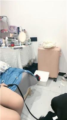 【爱秀套图】【软软sama】喝圣水/品尝原味裸足JS241116-6