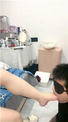 软软sama喝圣水/品尝原味裸足 JS241116-6