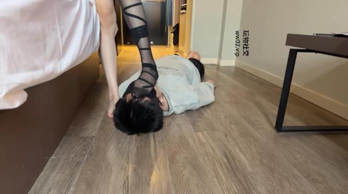 少女救赎性感黑丝裸足踩踏完整版 JS241021-2