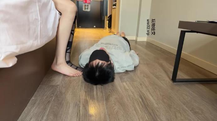 少女救赎性感黑丝裸足踩踏完整版 JS241021-2