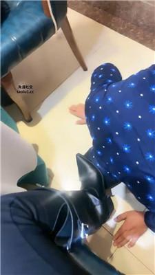 【爱秀套图】【伊潼】双S-餐厅包房公开处刑家奴bf47015