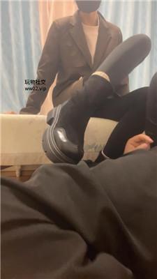 【爱秀套图】【KKsama】靴子捂了一天的棉袜玩奴JS241115-16