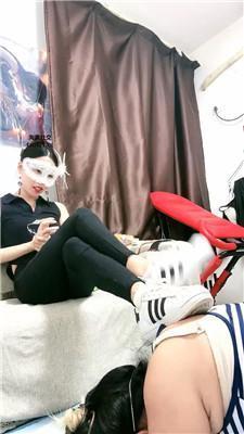 北京心竹母畜-贝壳头踩虐/脚下喂食/骑马狗爬 bf47024