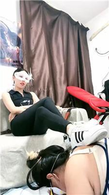 北京心竹母畜-贝壳头踩虐/脚下喂食/骑马狗爬 bf47024