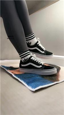 辣姐把你的老婆印在地毯上踩 JS241115-24