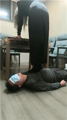 诗琪棋牌室高跟踩废物奴 bf47022