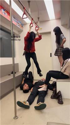 伊晨推荐-4S-含素人-日本新干线暴揍双贱奴双视角版 bf47025