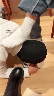 cici绿帽-强迫混合圣水/轮流舔脏鞋-黑棉袜气味辱 JS241115-34