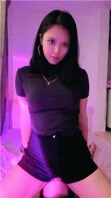 【爱秀套图】【栀子女王】坐脸窒息专场bf47038