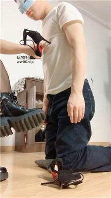 欣欣子鞋柜前物化人体擦鞋器双视角版 JS241121-13