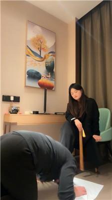 子熙大人鞭打/闻舔毛拖鞋白袜/捆绑滴蜡/烟烫/圣水呕吐物 JS241121-7