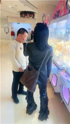 伊潼楼梯间遛狗玩跟踪狂 bf47274