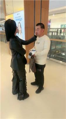 伊潼楼梯间遛狗玩跟踪狂 bf47274