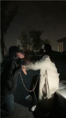 【爱秀套图】【木万】白领S-户外高跟虐偷拍狂JS241121-17