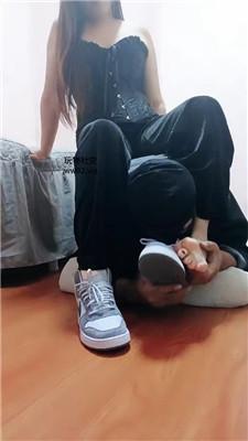 美柠骑马骑脖/强制闻脏鞋臭脚丫 bf47244