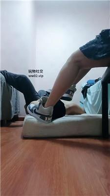 美柠骑马骑脖/强制闻脏鞋臭脚丫 bf47244