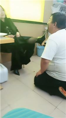 乐爷老板娘戏耍乞丐狗 JS241121-10