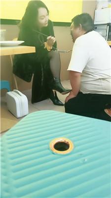 乐爷老板娘戏耍乞丐狗 JS241121-10