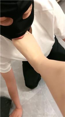 葡萄跪舔铆钉鞋肉丝jio/脚喂酸奶 JS241120-19