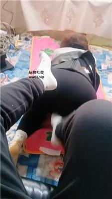 伪娘和人妻跪舔棉袜裸足/赏赐圣水 JS241120-25