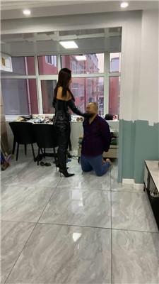 【爱秀套图】【冷御的冷S】高跟长靴踩/狂抽耳光/舔地板脏水JS241120-24