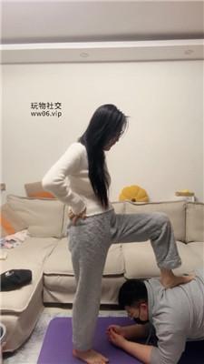 【爱秀套图】【埋汰】骑马转胯狗爬/玉足踩虐舔JS241120-38