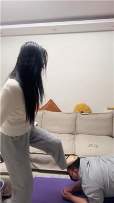 埋汰骑马转胯狗爬/玉足踩虐舔 JS241120-38